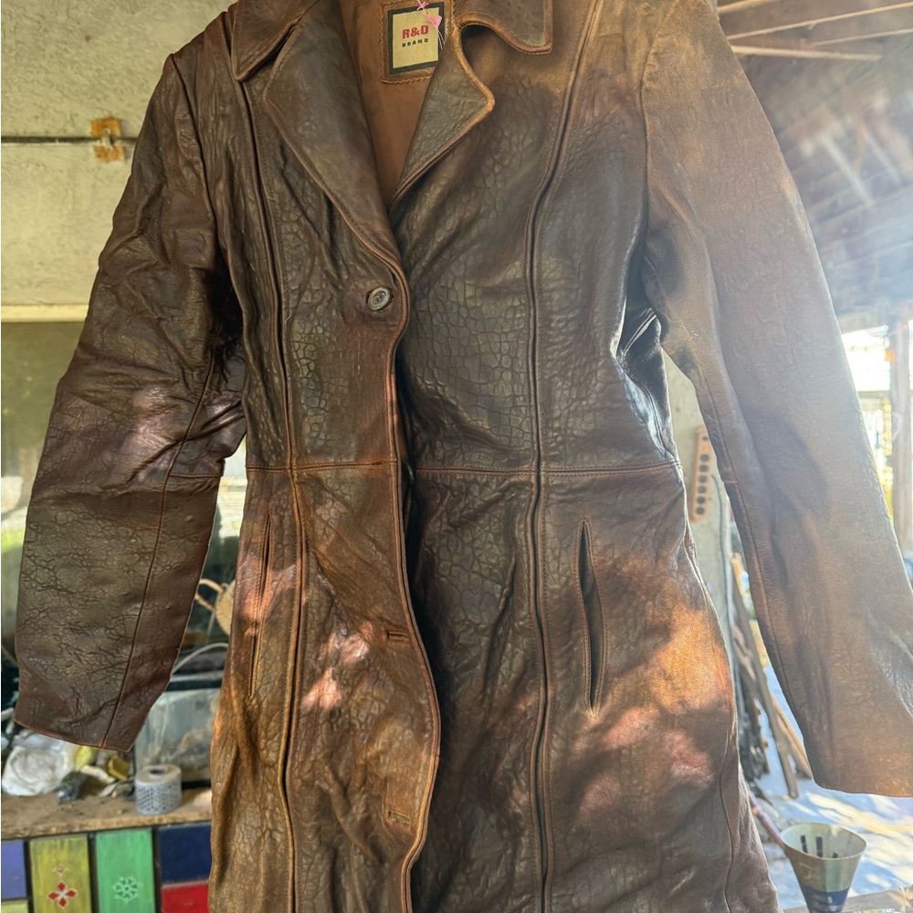 Elegant Women's Brown Leather Jacket